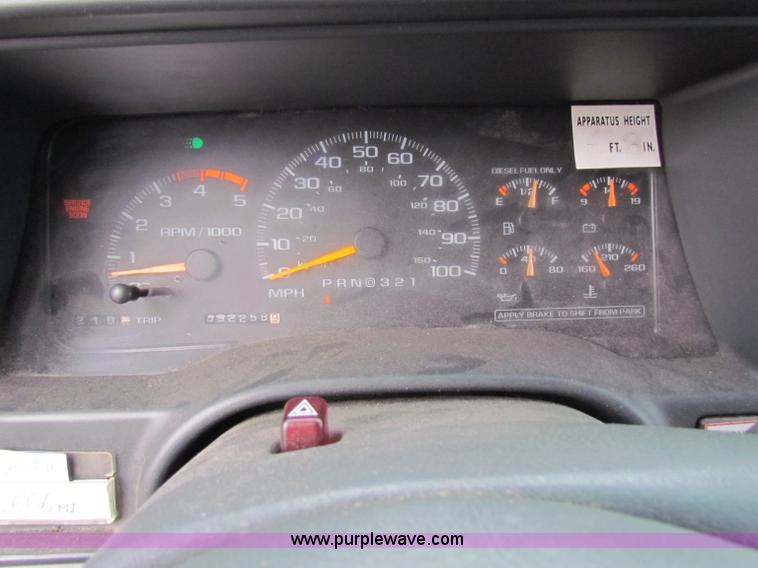 image for item A3534 1999 Chevrolet C2500 suburban