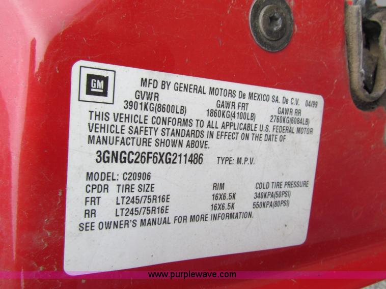 image for item A3534 1999 Chevrolet C2500 suburban