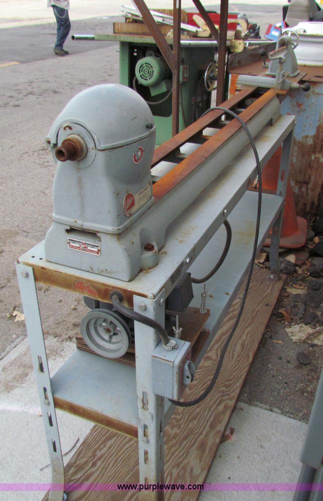 image for item D9033 Assorted shop equipment