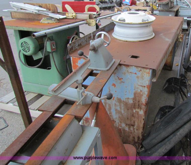 image for item D9033 Assorted shop equipment