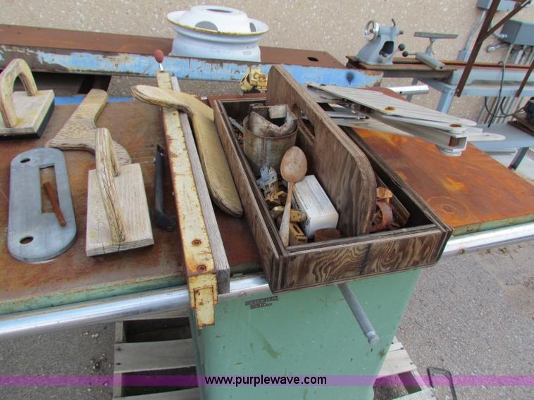 image for item D9033 Assorted shop equipment