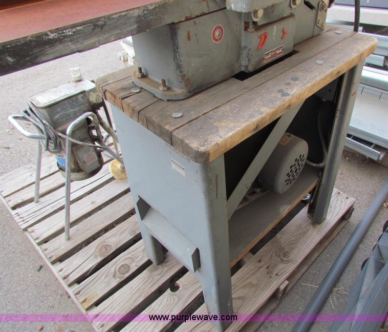 image for item D9033 Assorted shop equipment