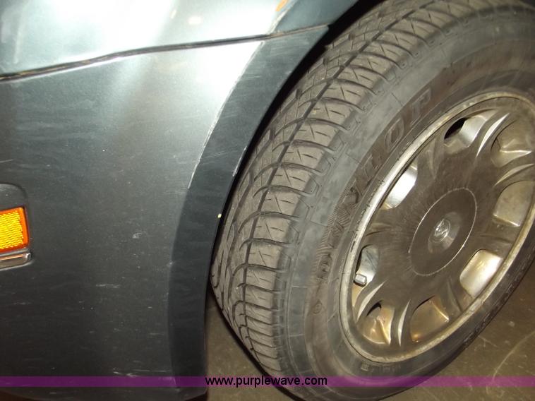 image for item A2272 2005 Chrysler 300