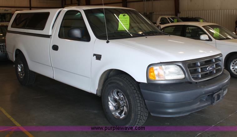 image for item A2273 2003 Ford F150 pickup truck