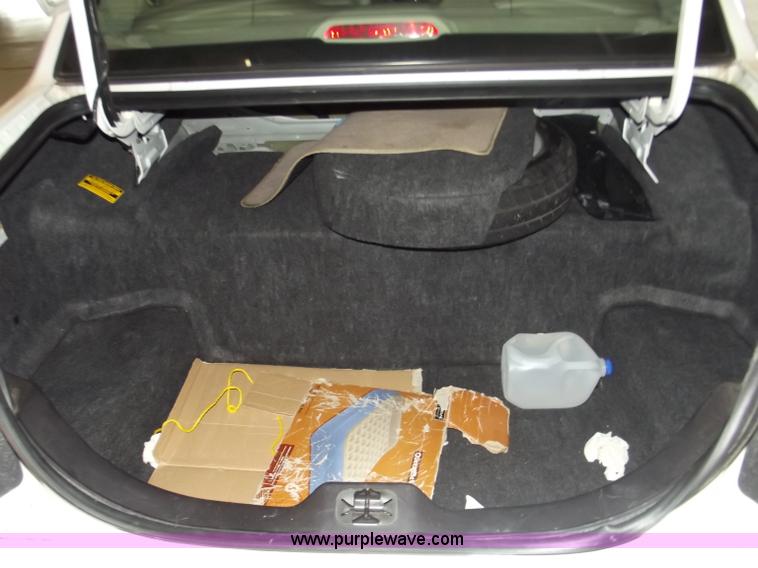 image for item A2274 1999 Lincoln Town Car Executive