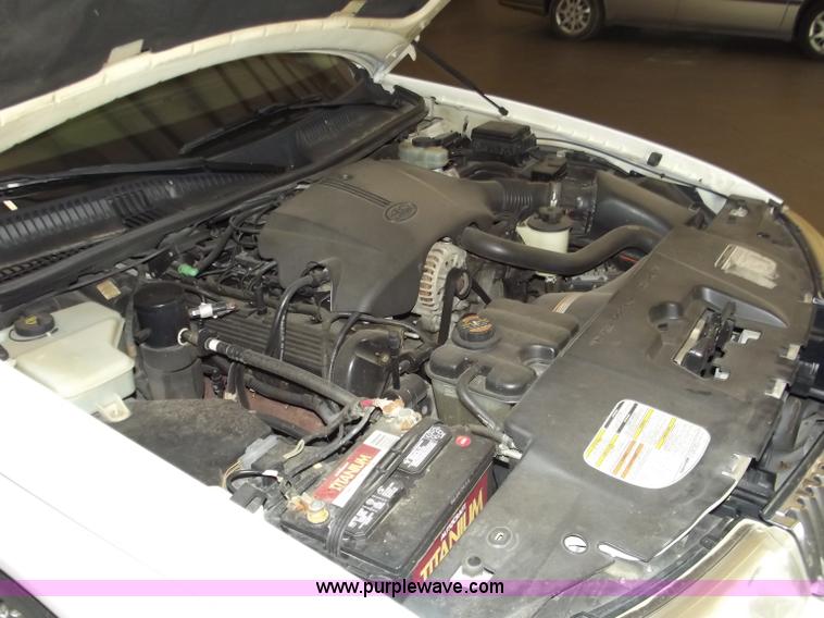 image for item A2274 1999 Lincoln Town Car Executive