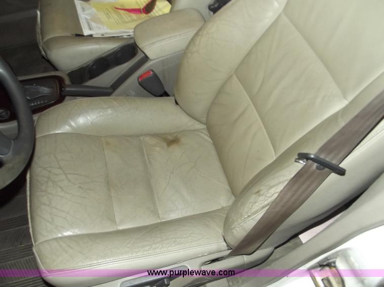 image for item A2275 2002 Volvo S40