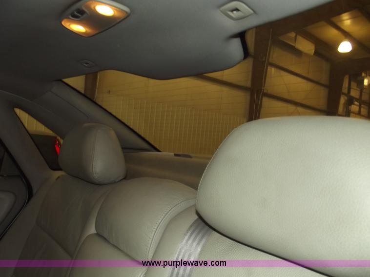 image for item A2275 2002 Volvo S40