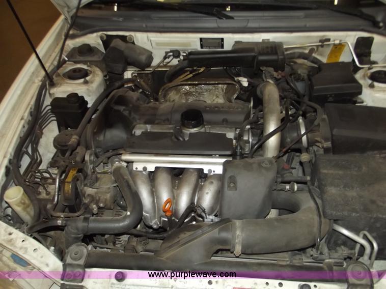 image for item A2275 2002 Volvo S40