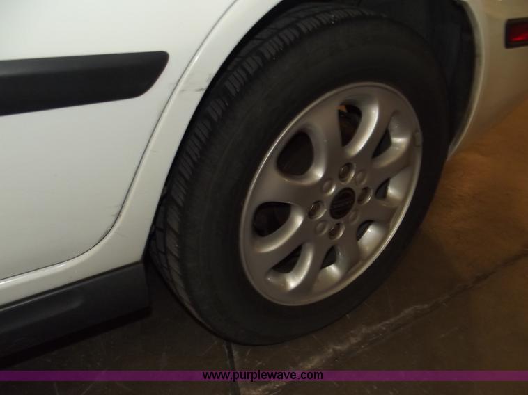 image for item A2275 2002 Volvo S40