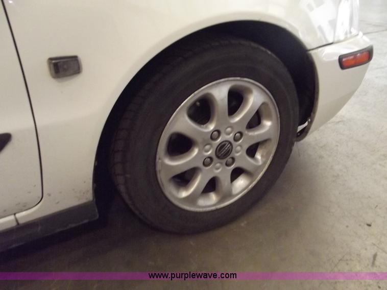 image for item A2275 2002 Volvo S40