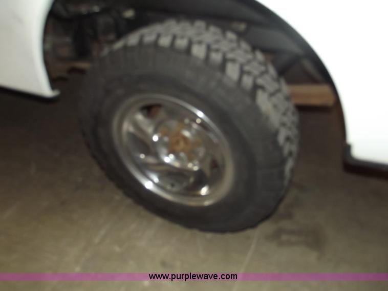 image for item A2276 1997 Ford F150 pickup truck