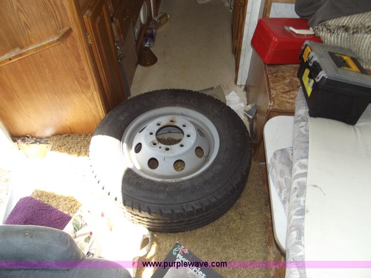 image for item A2280 1997 Ford E350 Shasta motor home