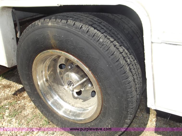 image for item A2280 1997 Ford E350 Shasta motor home