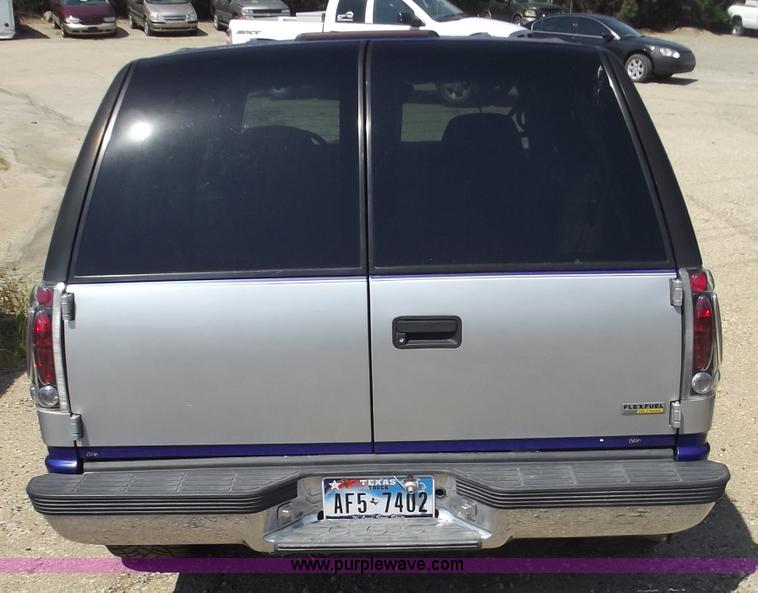 image for item A2281 1999 Chevrolet Tahoe SUV