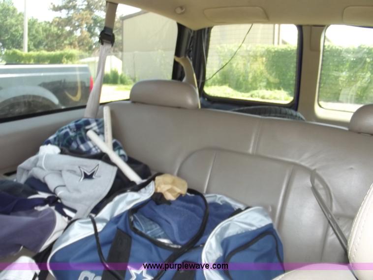 image for item A2281 1999 Chevrolet Tahoe SUV