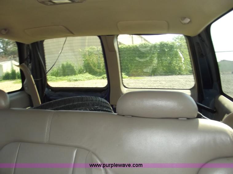 image for item A2281 1999 Chevrolet Tahoe SUV