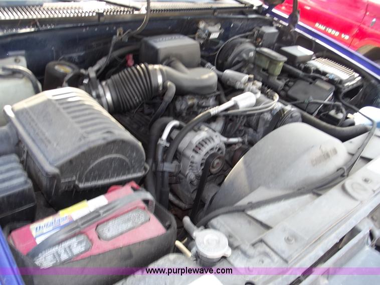 image for item A2281 1999 Chevrolet Tahoe SUV