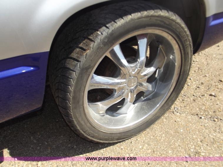 image for item A2281 1999 Chevrolet Tahoe SUV