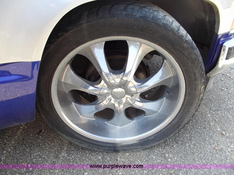 image for item A2281 1999 Chevrolet Tahoe SUV