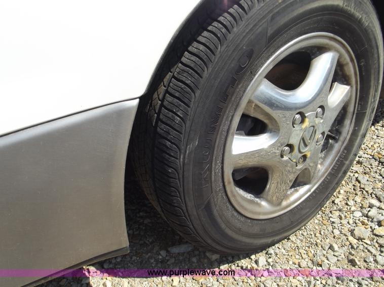 image for item A2282 1995 Lexus ES300