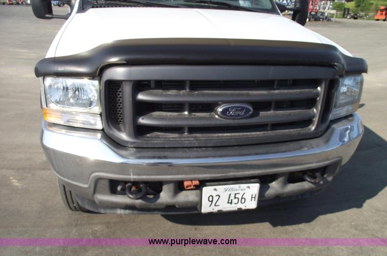 image for item A4015 2003 Ford F550 XL Super Duty service pickup truck