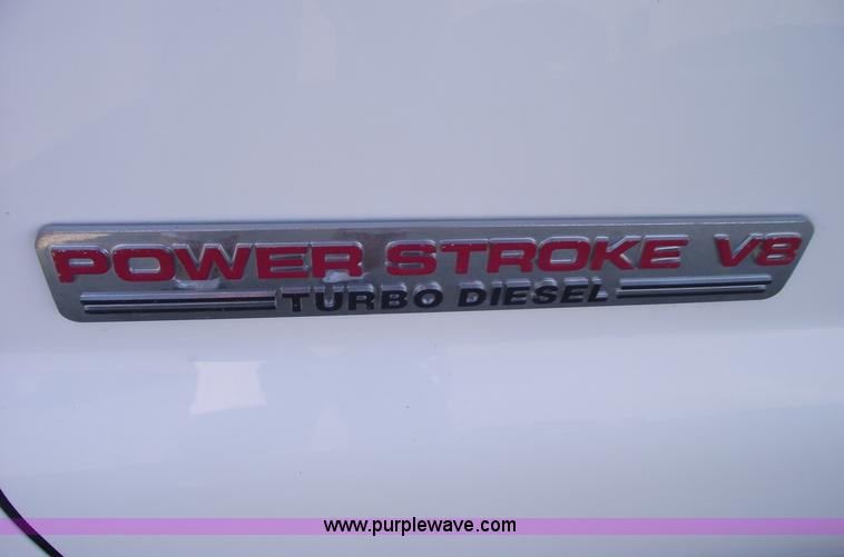 image for item A4015 2003 Ford F550 XL Super Duty service pickup truck