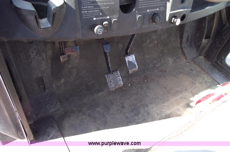 image for item A4016 Club Car XRT1550 utility vehicle