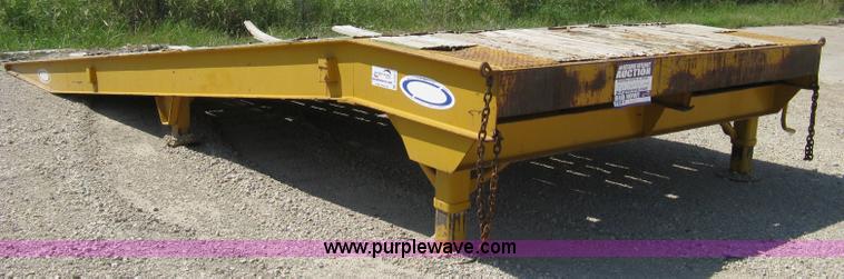image for item A4321 2000 Ledwell LW25RMP portable loading ramp