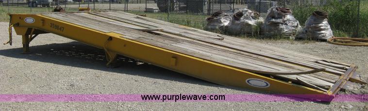 image for item A4321 2000 Ledwell LW25RMP portable loading ramp