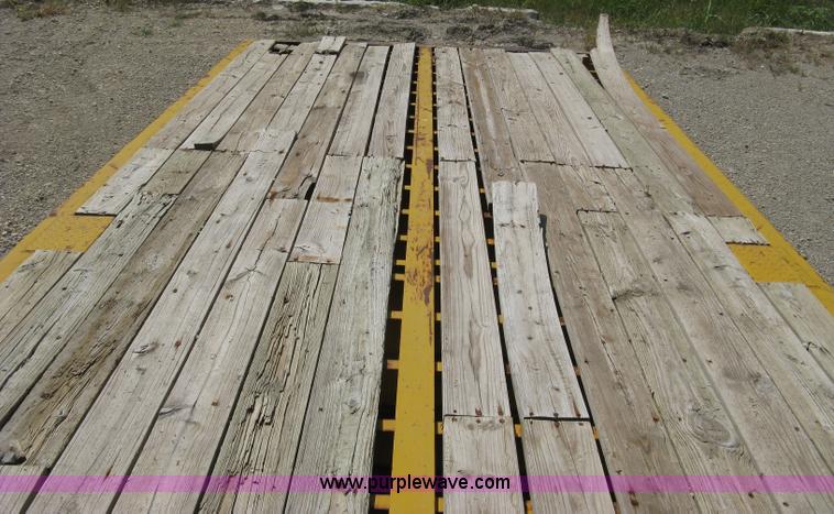 image for item A4321 2000 Ledwell LW25RMP portable loading ramp