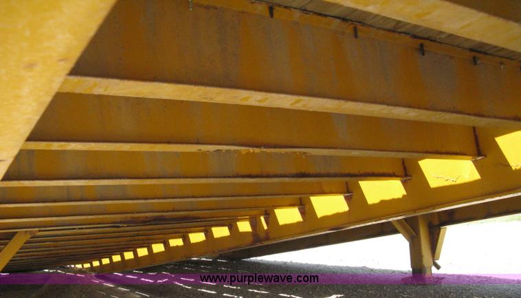 image for item A4321 2000 Ledwell LW25RMP portable loading ramp