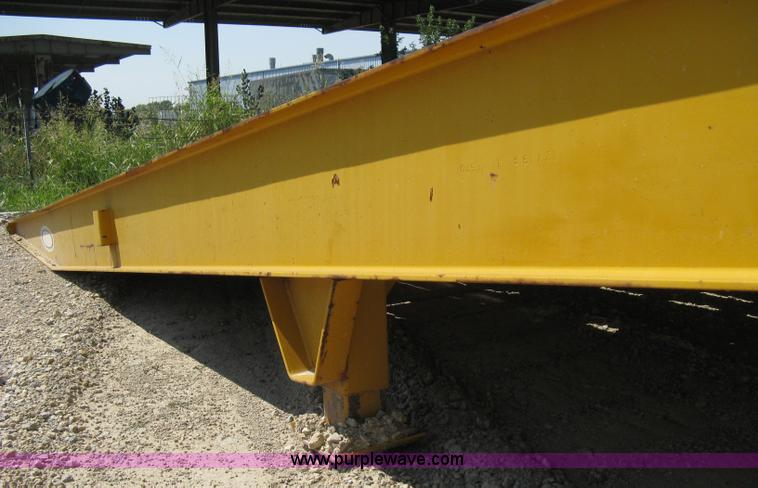 image for item A4321 2000 Ledwell LW25RMP portable loading ramp