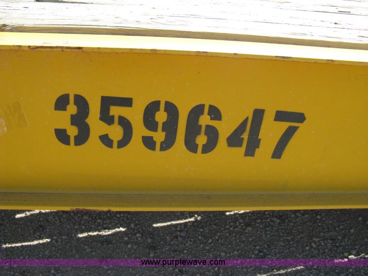 image for item A4321 2000 Ledwell LW25RMP portable loading ramp