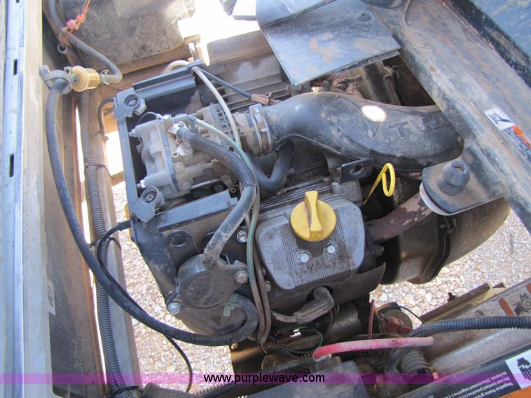 image for item A5047 2007 Club Car XRT1550G utility vehicle