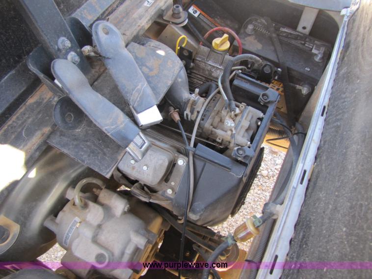 image for item A5047 2007 Club Car XRT1550G utility vehicle