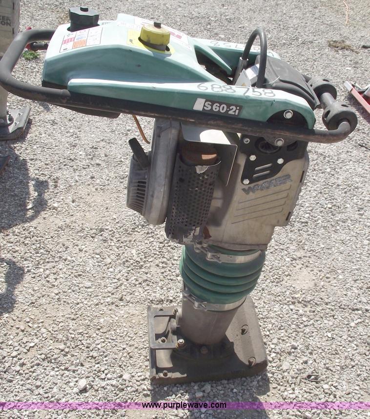 image for item B9135 2007 Wacker BS60-2i tamper