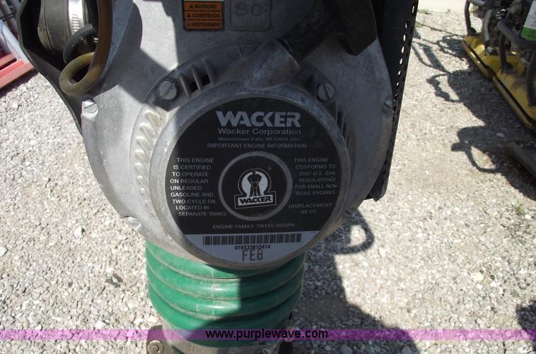 image for item B9135 2007 Wacker BS60-2i tamper