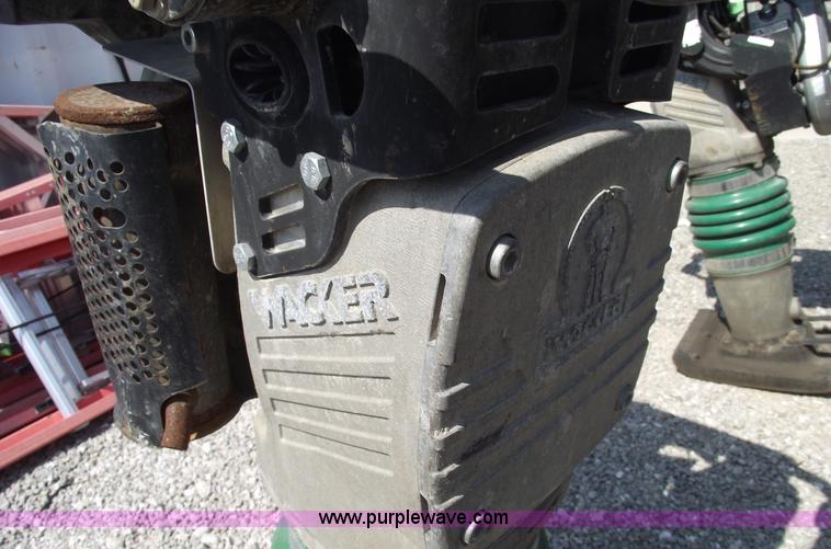 image for item B9136 2007 Wacker BS60-2I tamper