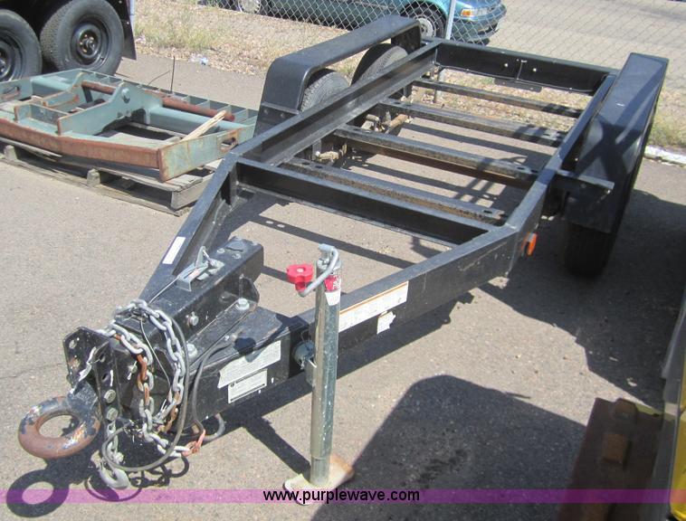 image for item C9826 2006 MQ Power tandem axle trailer