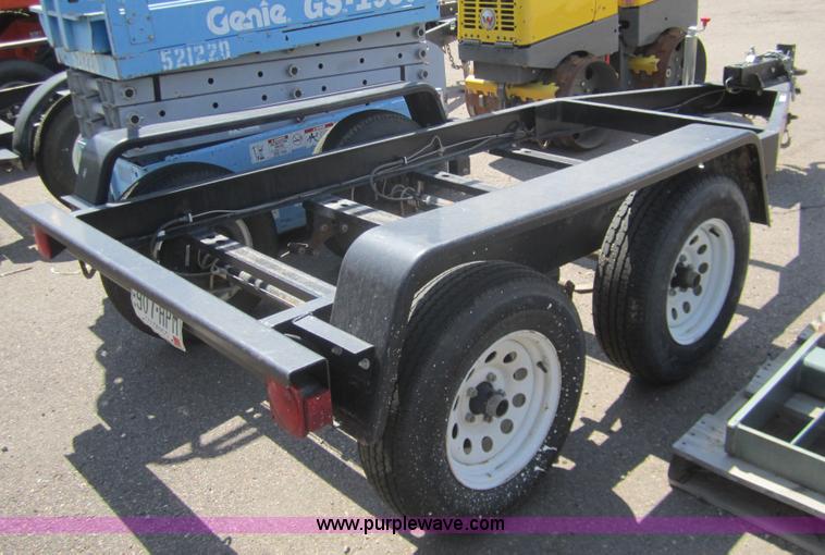 image for item C9826 2006 MQ Power tandem axle trailer