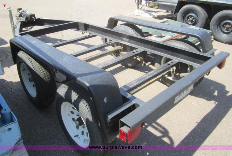 image for item C9826 2006 MQ Power tandem axle trailer