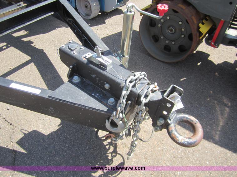 image for item C9826 2006 MQ Power tandem axle trailer