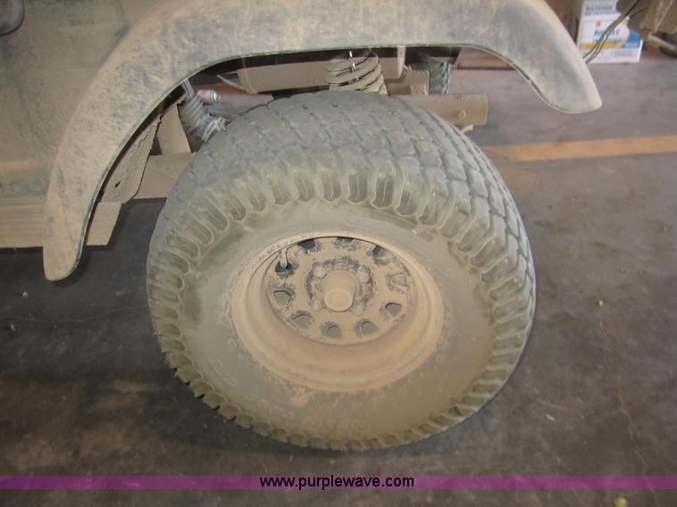 image for item C9853 2007 Club Car XRT1550G utility vehicle