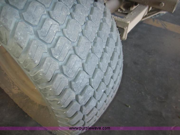 image for item C9853 2007 Club Car XRT1550G utility vehicle