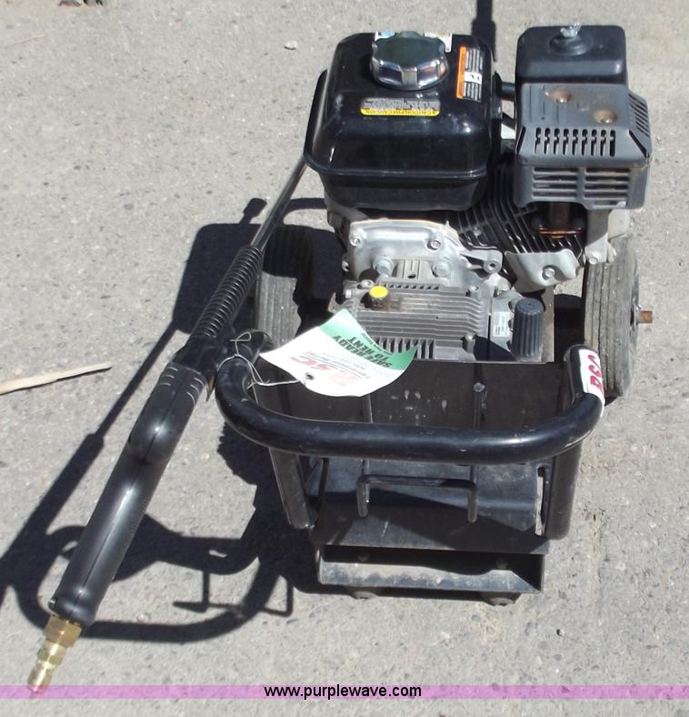 image for item F9509 Kraft gas powered pressure washer