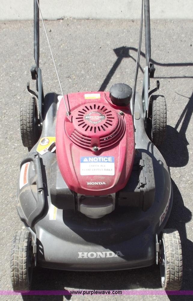 image for item F9513 Honda lawn mower