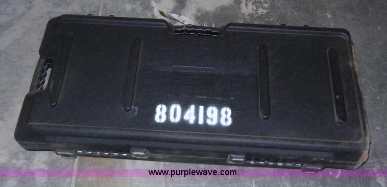 image for item F9521 Kraft FC502 power carpet stretcher