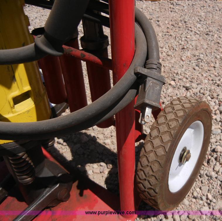 image for item F9538 Bosch 11304K electric breaker