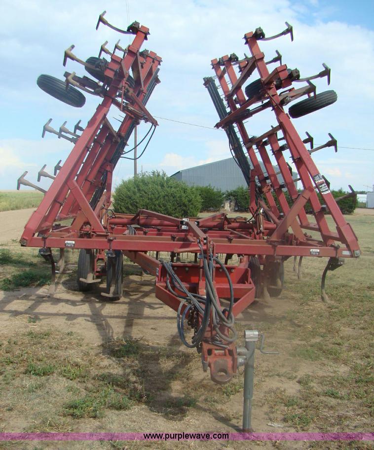 image for item A1350 Case IH 4800 Vibrashank 32' cultivator